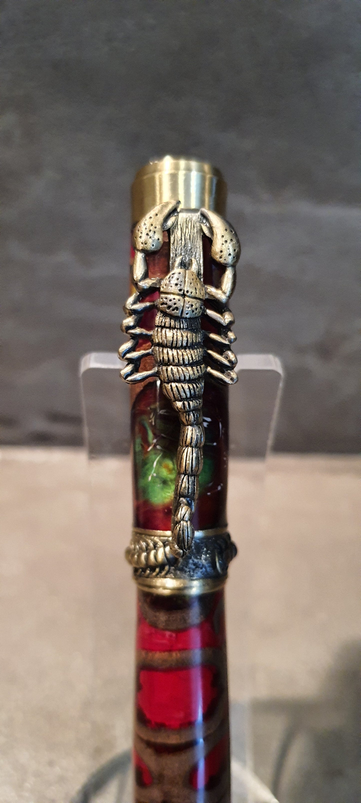 Stylo thème scorpion